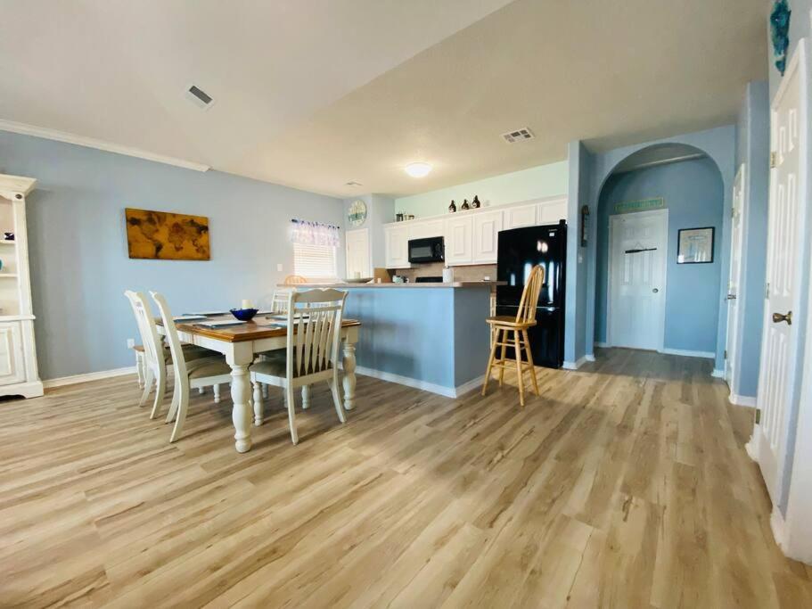 Beach House With Ocean View 서프사이드 비치 외부 사진
